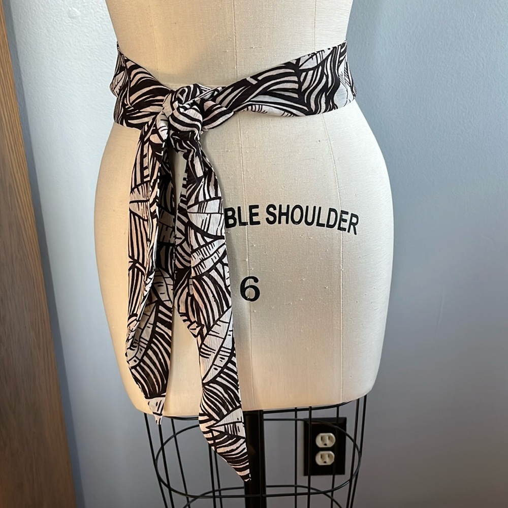 Brown & cream patterned belt or scarf